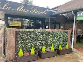 commerce en vente sur VOISINS LE BRETONNEUX (78960)