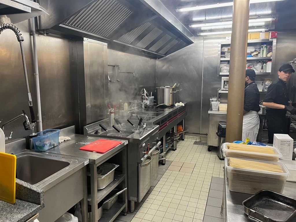 Location Commerce Paris 7 75007